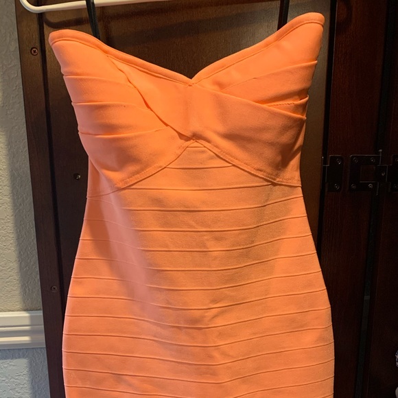 Bebe coral bodycon dress - Picture 2 of 3